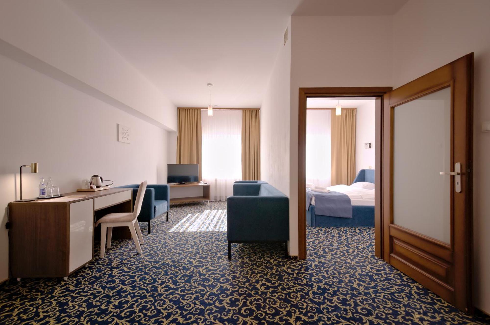 Hotel Sezam Machowa ภายนอก รูปภาพ