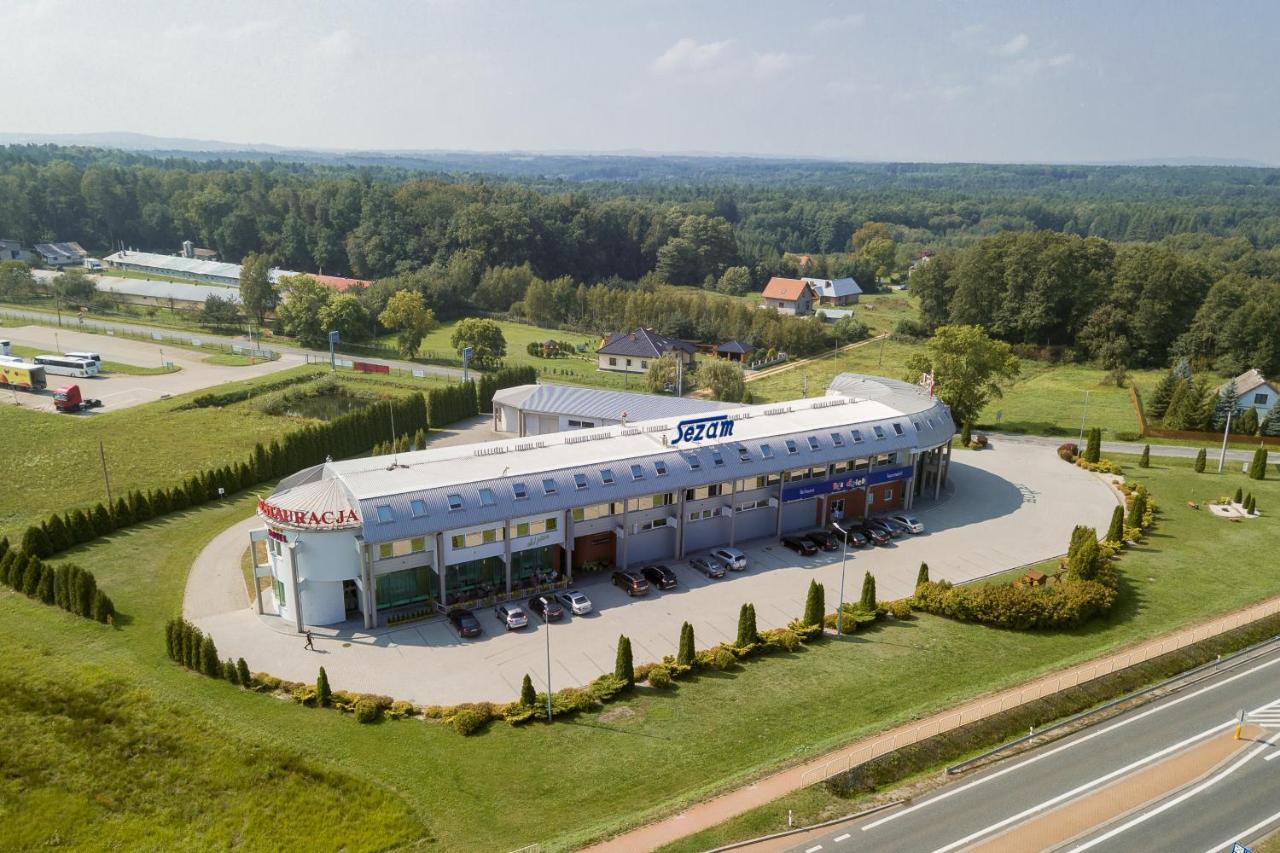 Hotel Sezam Machowa ภายนอก รูปภาพ