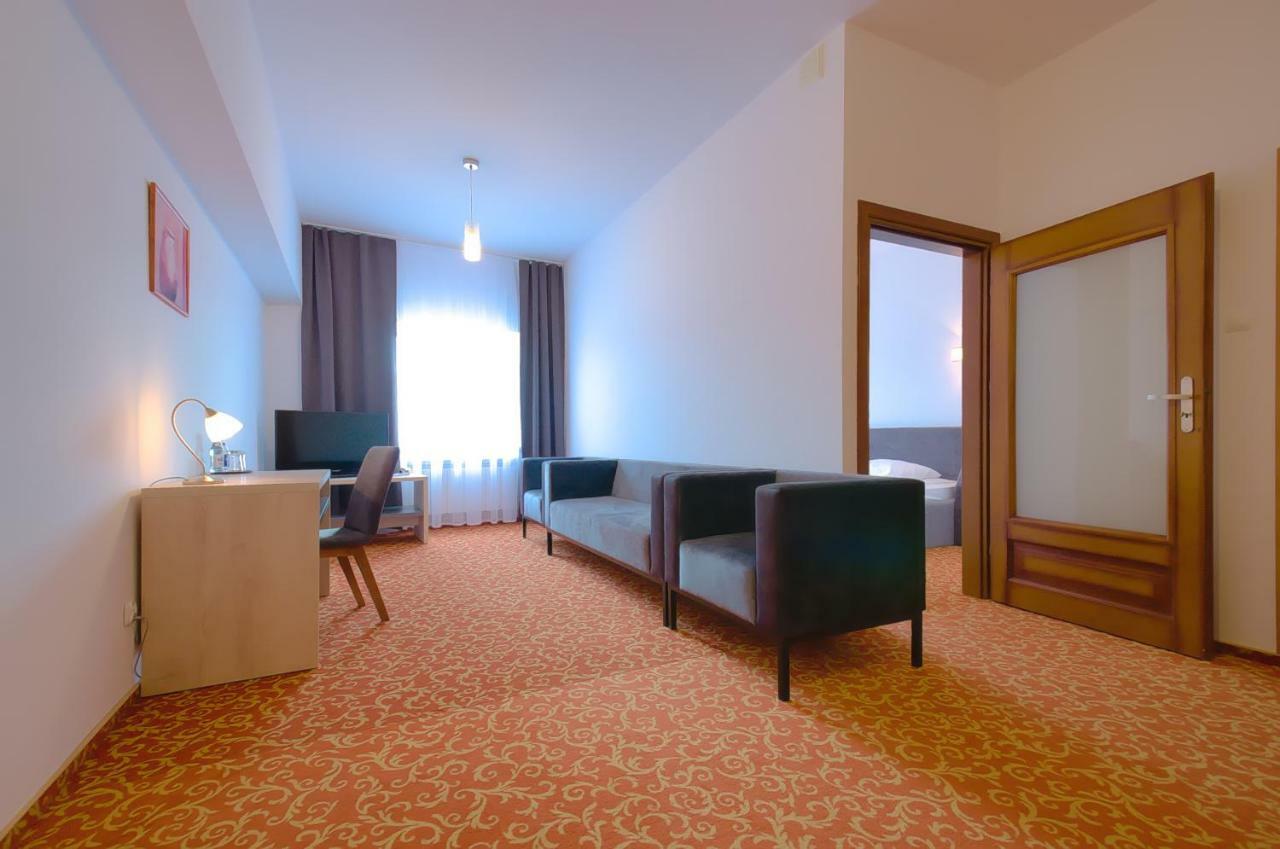 Hotel Sezam Machowa ภายนอก รูปภาพ